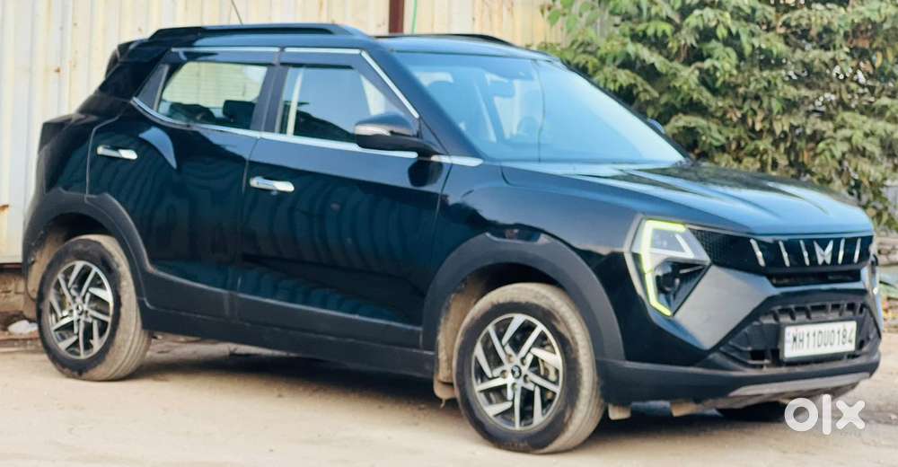 Mahindra Xuv 3xo Ax5 Pm Mt, 2025, Petrol