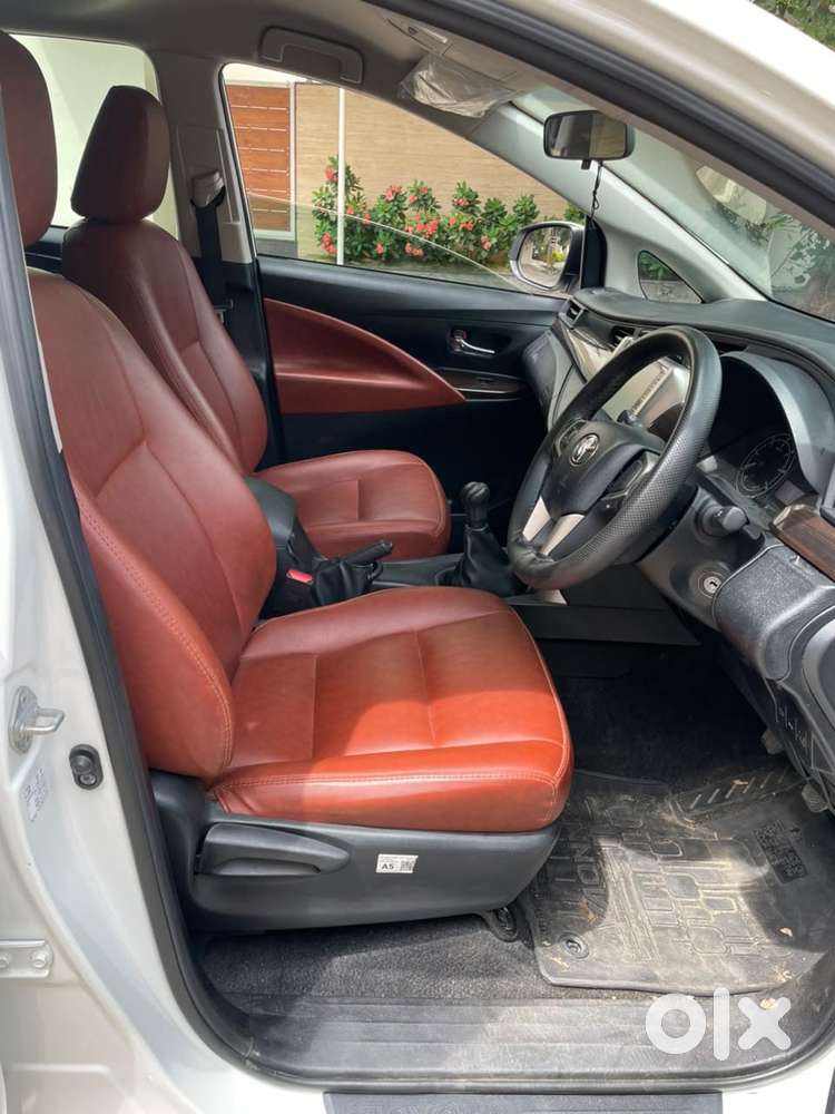Toyota Innova Crysta [2020-ongoing] 2.4 Gx 7 Str, 2025, Diesel