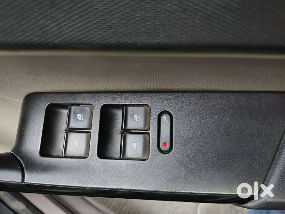 Tata Tiago 1.2 Revotron Xza, 2017, Cng & Hybrids