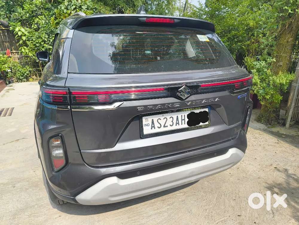 Maruti Suzuki Grand Vitara 2023 Petrol Well Maintained