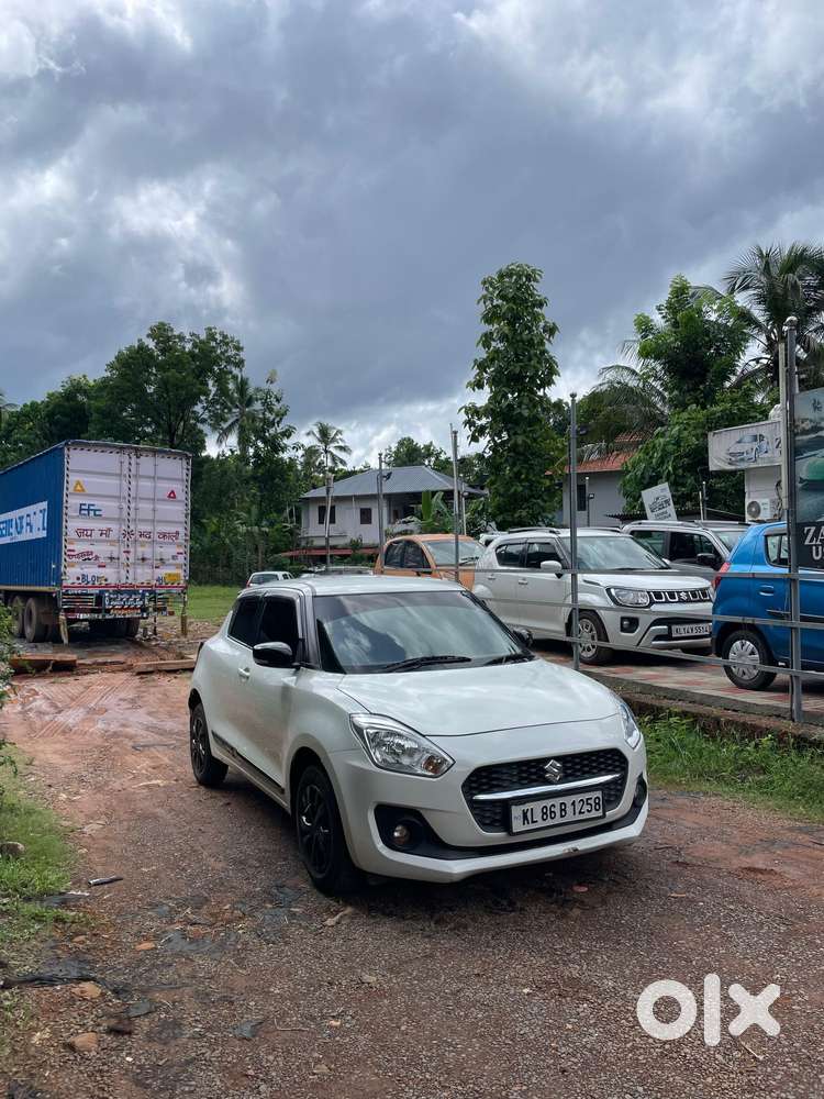 Maruti Suzuki Swift Vxi Optional, 2023, Petrol