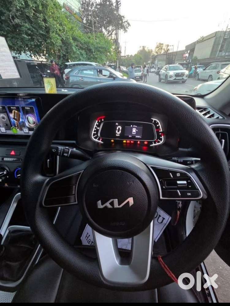 Kia Sonet Petrol 2023