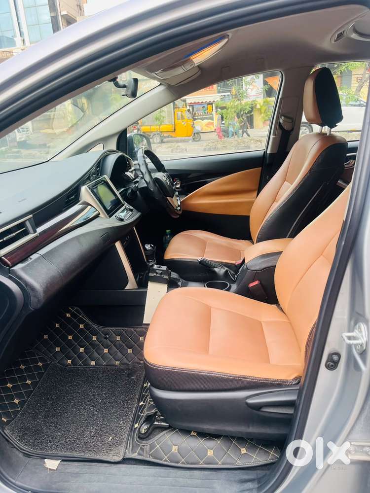 Toyota Innova Crysta 2.4 V 8 Str, 2016, Diesel