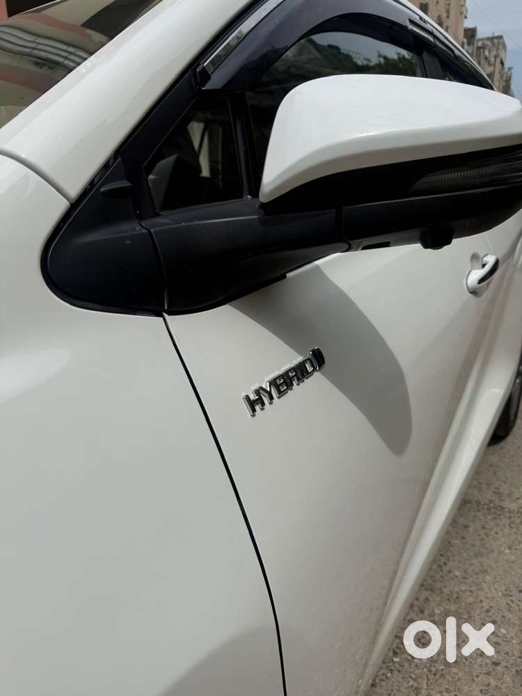 Toyota Innova Hycross 2.0 Zx Hybrid 7 Str, 2024, Petrol