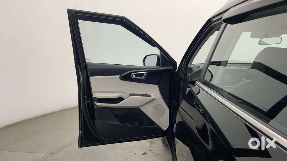 Kia Carens Clavis Htk, 2025, Petrol