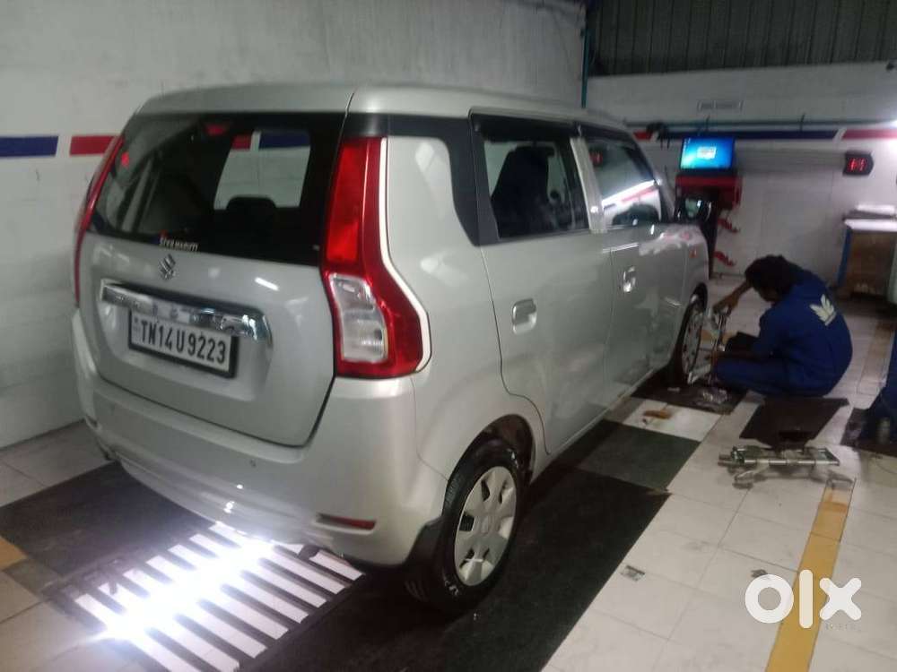 Wagonr Automatic Top End, Well Maintained, Less Driven