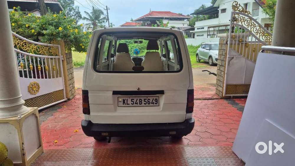 Maruti Suzuki Omni 8 Seater, 2011, Petrol