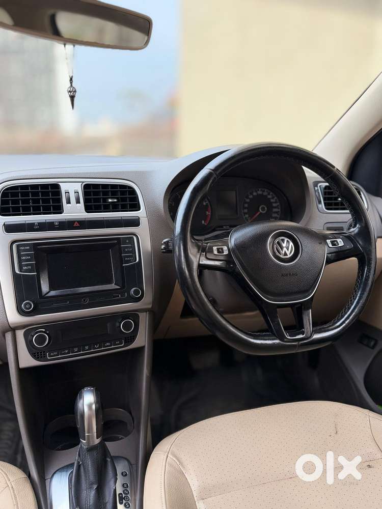 Volkswagen Vento 1.2 Tsi Highline At, 2016, Petrol