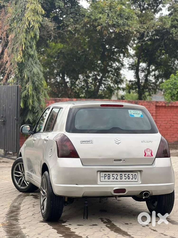Maruti Suzuki Swift 2007 Petrol 125000 Km Driven