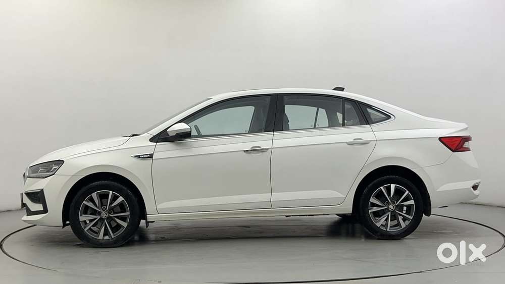 Skoda Slavia Style 1.0l Tsi At, 2022, Petrol