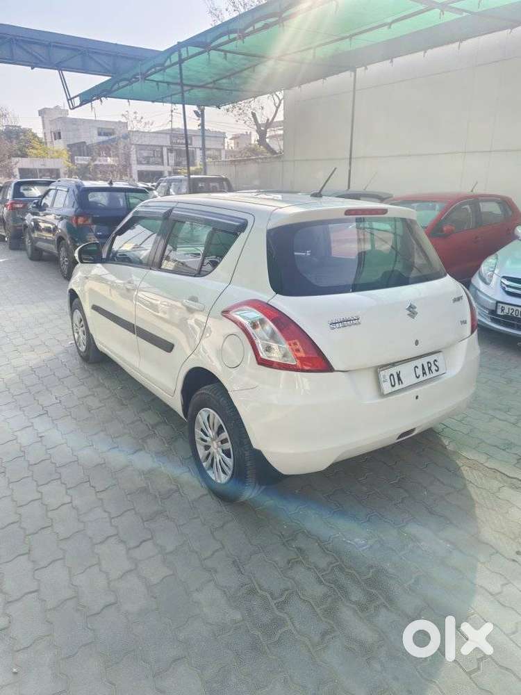 Maruti Suzuki Swift Vxi + Manual, 2014, Petrol