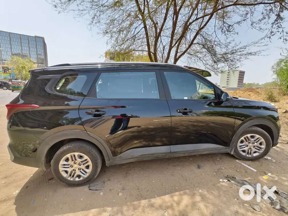 Kia Carens 2024 Petrol 21000 Km Driven