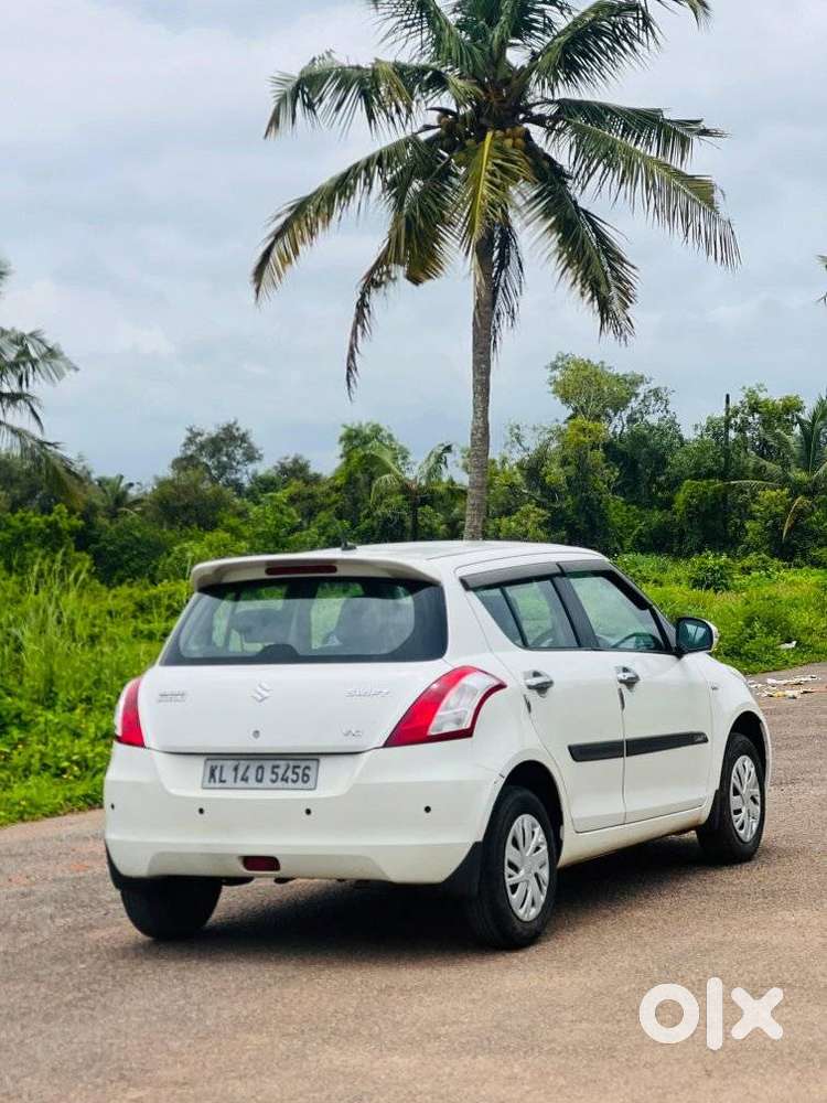 Maruti Suzuki Swift Vxi + Manual, 2014, Petrol