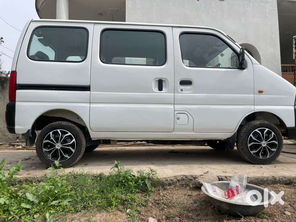 Maruti Suzuki Eeco 2022 Petrol Well Maintained New Tyres Jk20 Number