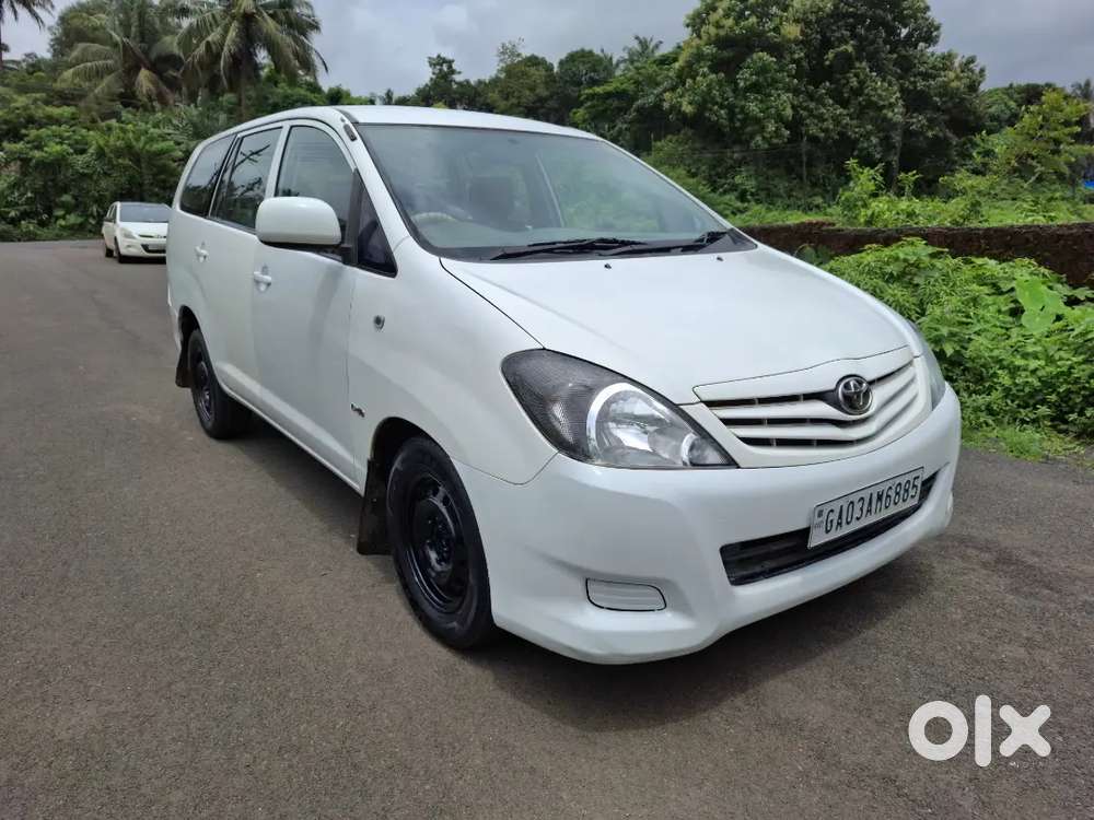 Toyota Innova 2.5 G 2010 Passing Till 2031 In Excellent Condition For
