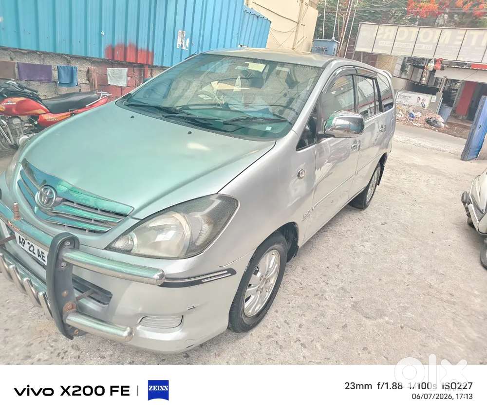 Toyota Innova 2011 Diesel 158000 Km Driven