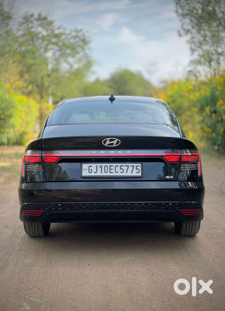 Hyundai Verna 1.5 Mpi Mt Sx (o), 2024, Petrol