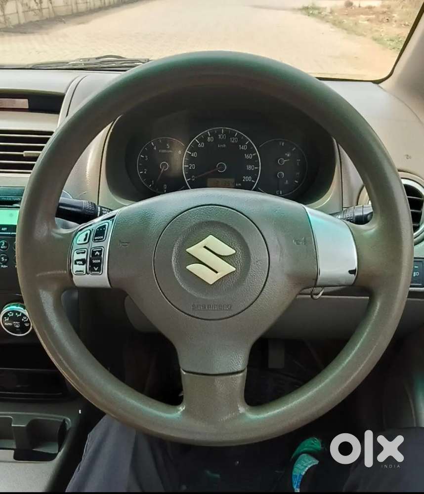 Maruti Suzuki Sx4 2011 ( 1.80l)