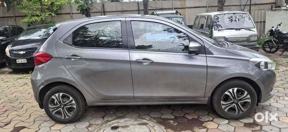 Tata Tiago 1.2 Revotron Xza, 2019, Petrol