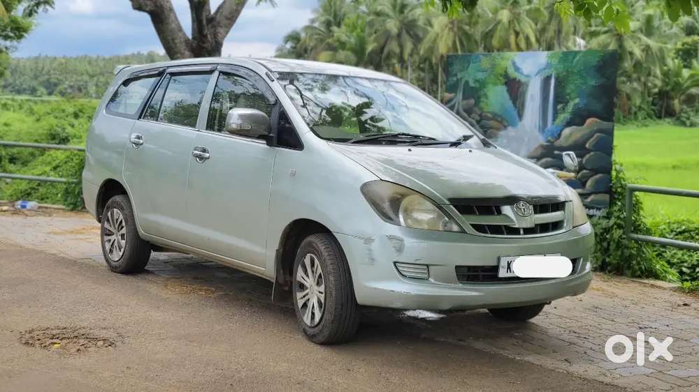 Innova 2.5g,,original Kerala,,8seater,new Inssurans,new Oil,,