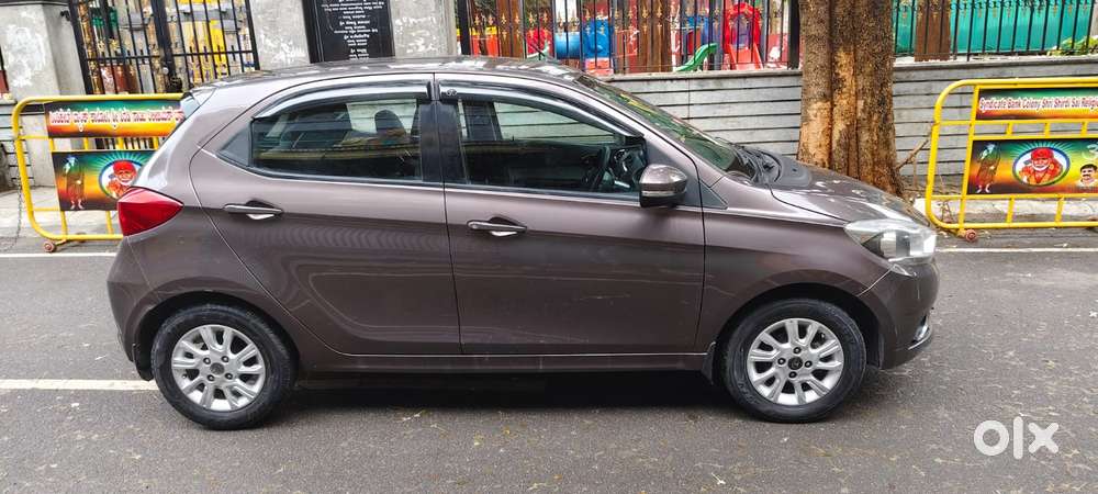 Tata Tiago, 2017, Petrol