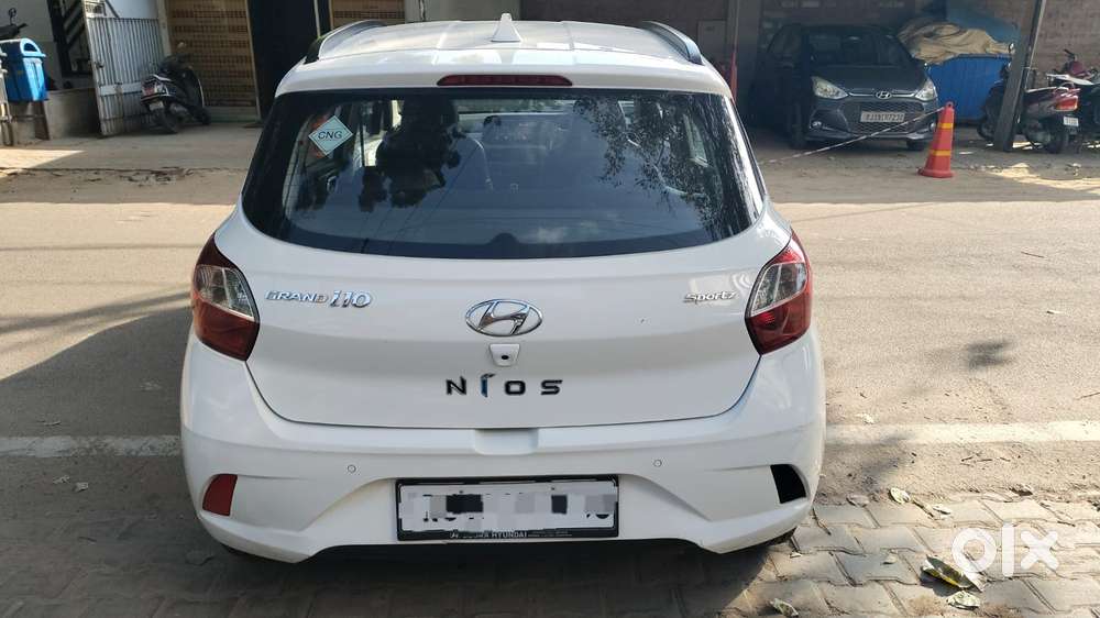 Hyundai Grand I10 Nios Sportz 1.2 Kappa Cng, 2022, Cng & Hybrids