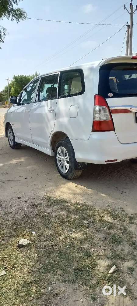 Toyota Innova 2.5 G 2012 (10)