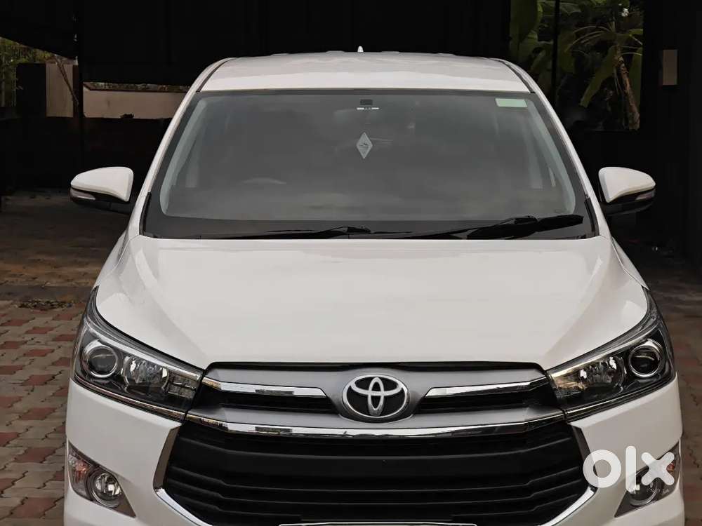 Toyota Innova Crysta 2017 Diesel Well Maintained