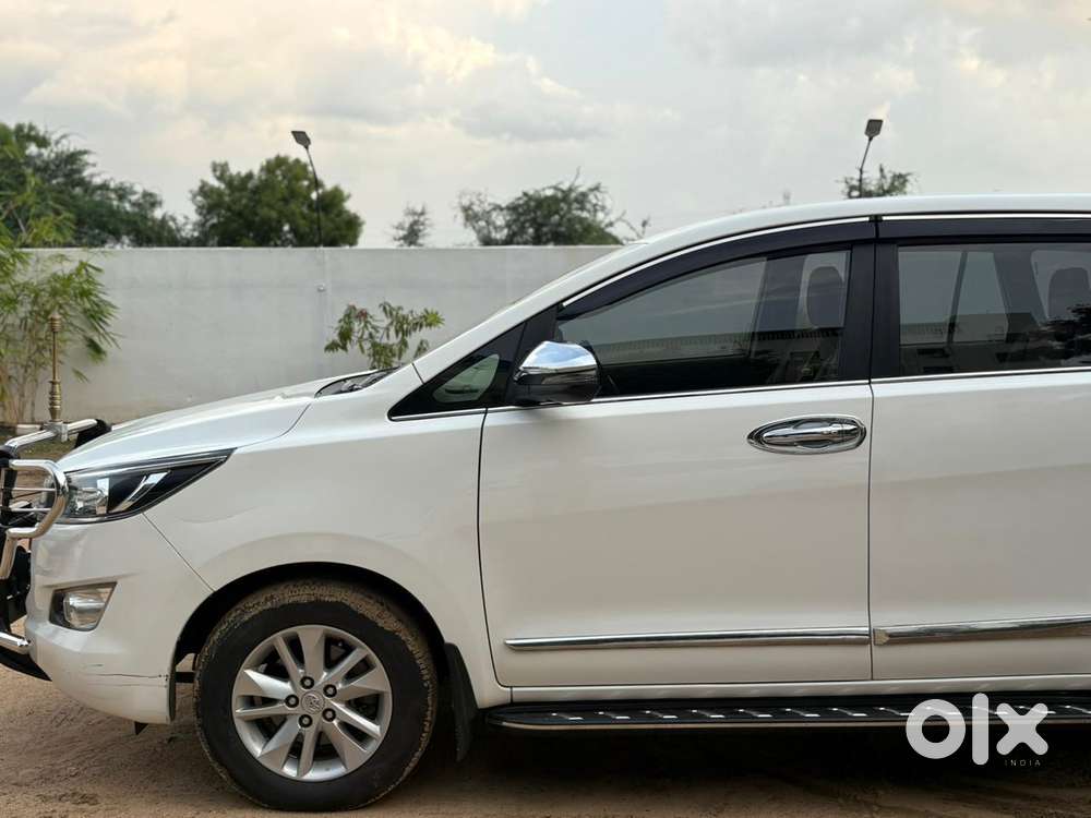 Toyota Innova Crysta 2.4 Vx Mt, 2020, Diesel