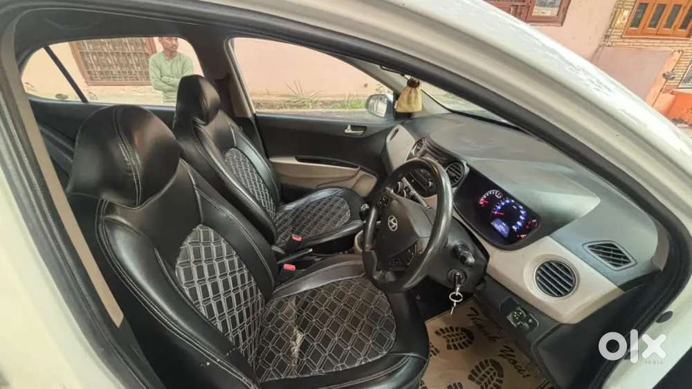 Hyundai Xcent 2015 Petrol Model