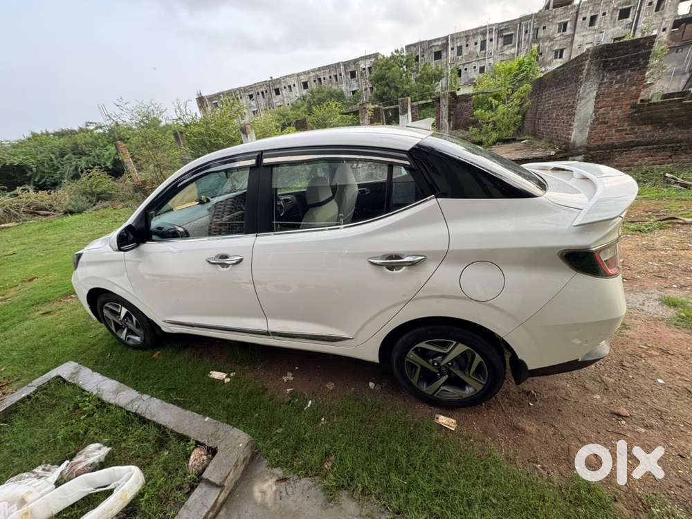 Hyundai Aura 1.2 Sx Cng 2025