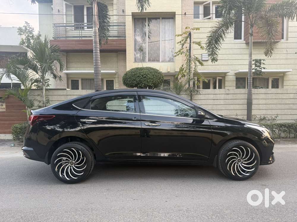 Hyundai Verna 1.5 Sx Vtvt Ivt, 2023, Petrol