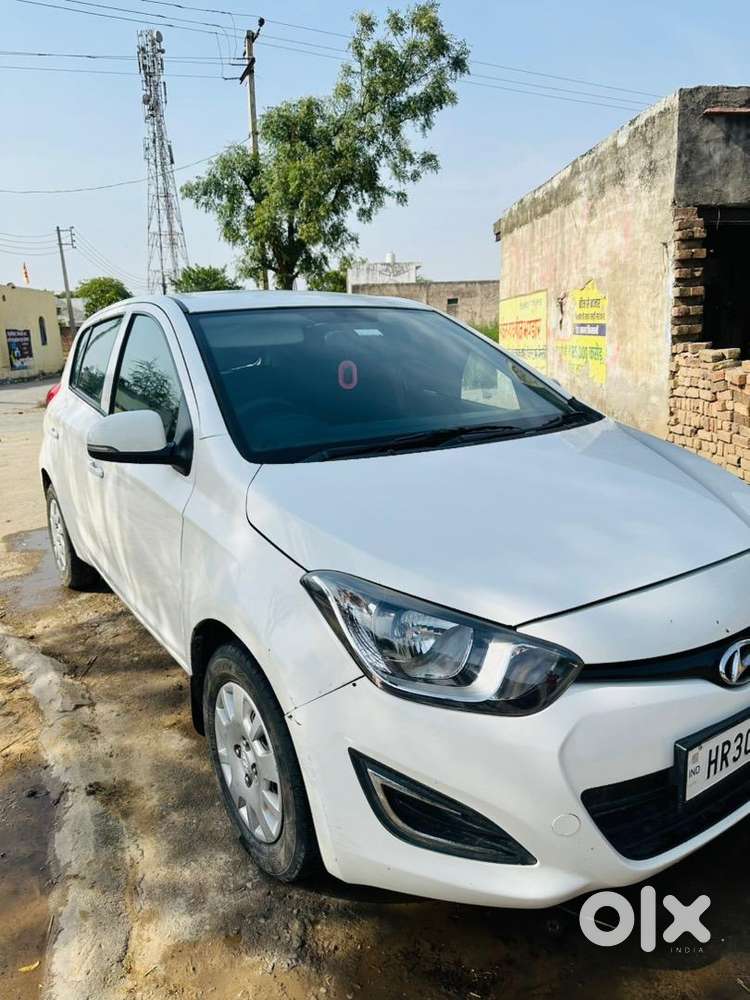 Hyundai I20 2014 Diesel 102800 Km Driven
