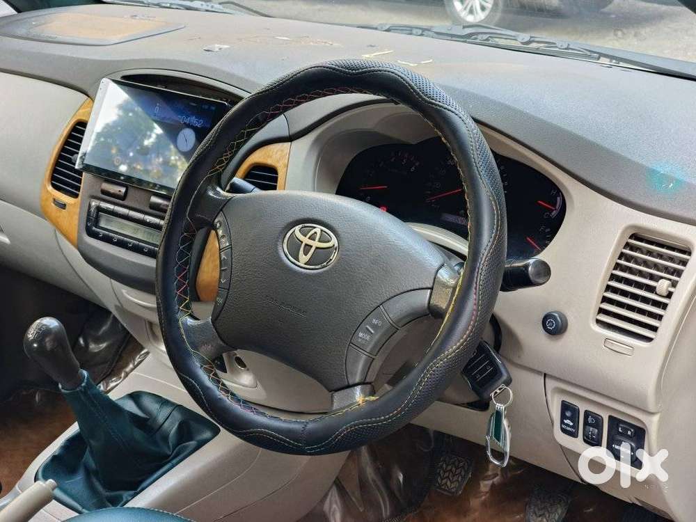 Toyota Innova 2.5 V 7 Str, 2009, Diesel