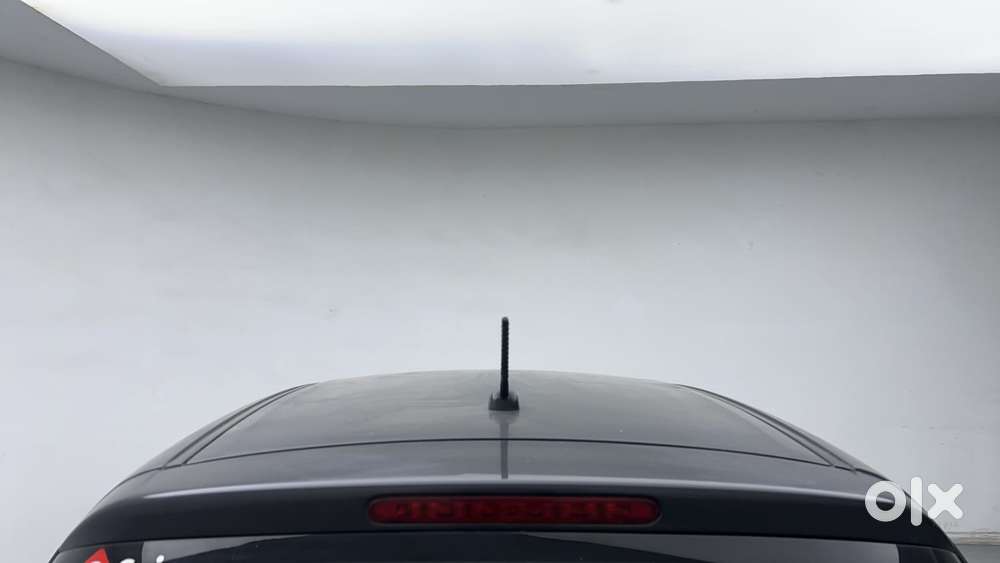 Maruti Suzuki Swift 1.2 Lxi (o), 2017, Petrol