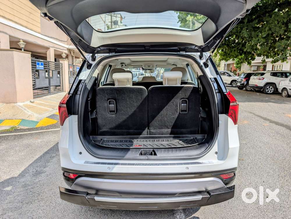 Mahindra Xuv700 2.2 Ax 7 Diesel At Luxury Pack Str, 2023, Diesel