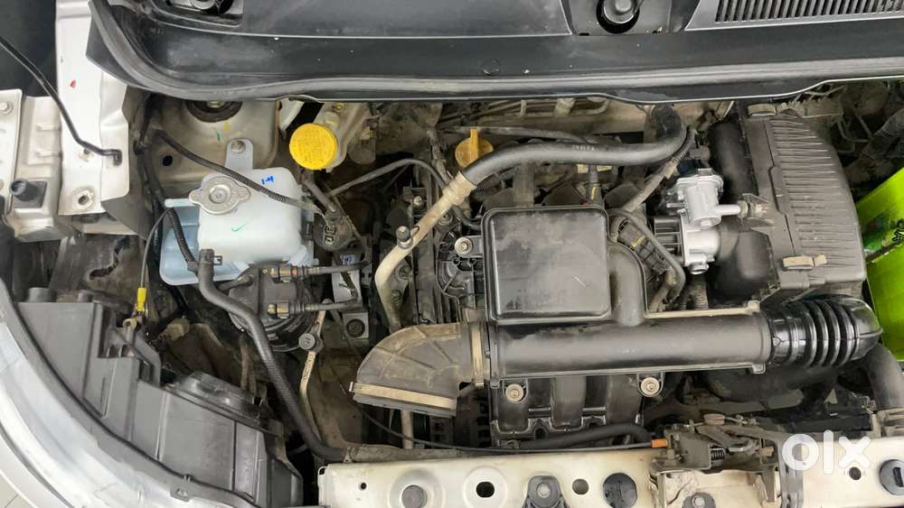 Renault Triber Rxz, 2021, Petrol
