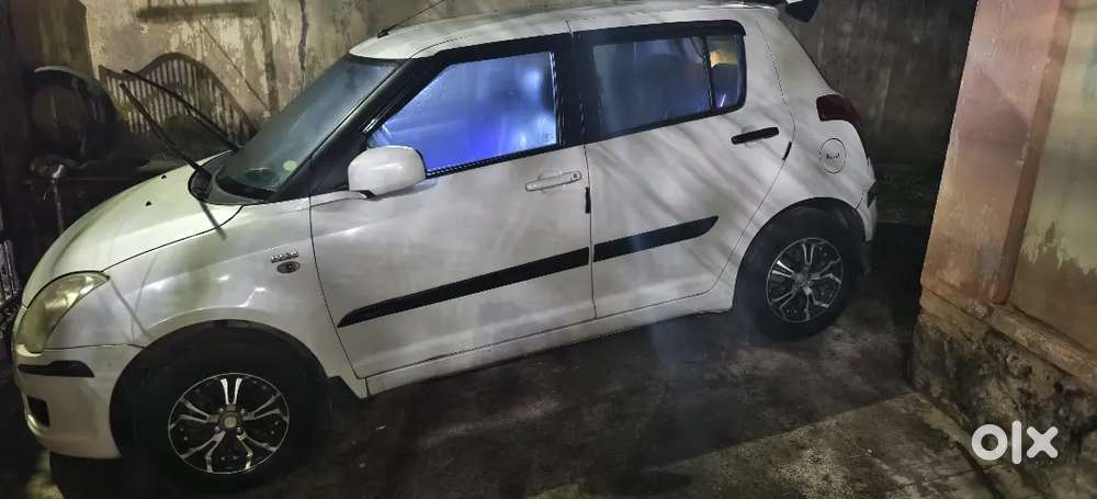 Maruti Suzuki Swift 2009 Diesel 133067 Km Driven