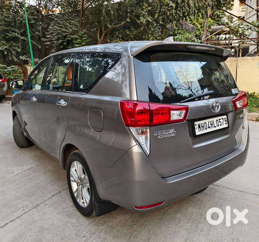Toyota Innova Crysta