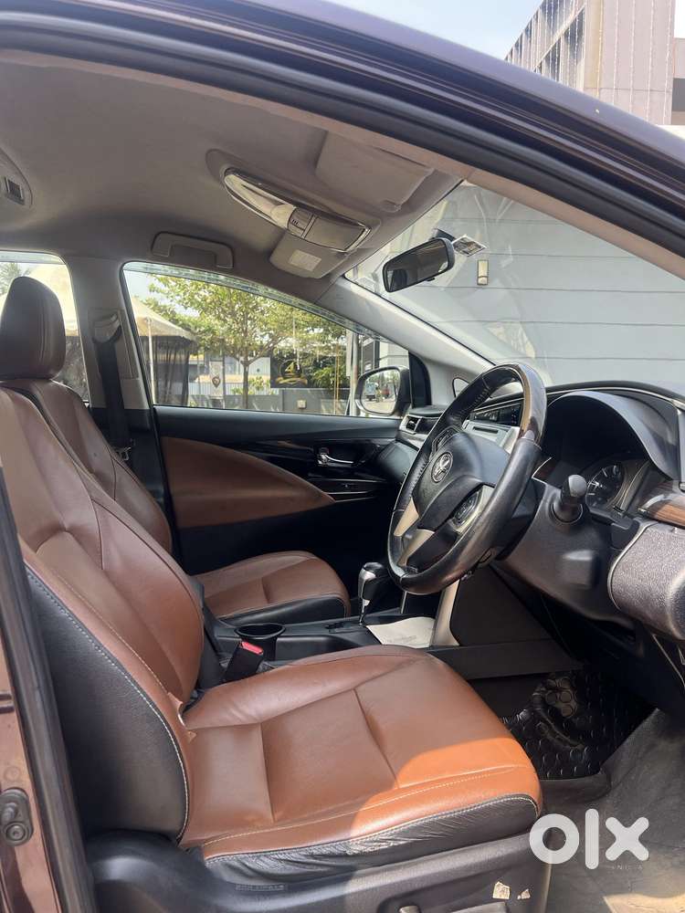 Toyota Innova Crysta 2.8 Z, 2016, Diesel