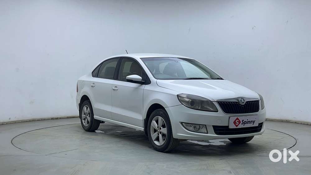 Skoda Rapid [ ] 1.5 Style Plus Tdi At, 2016, Diesel