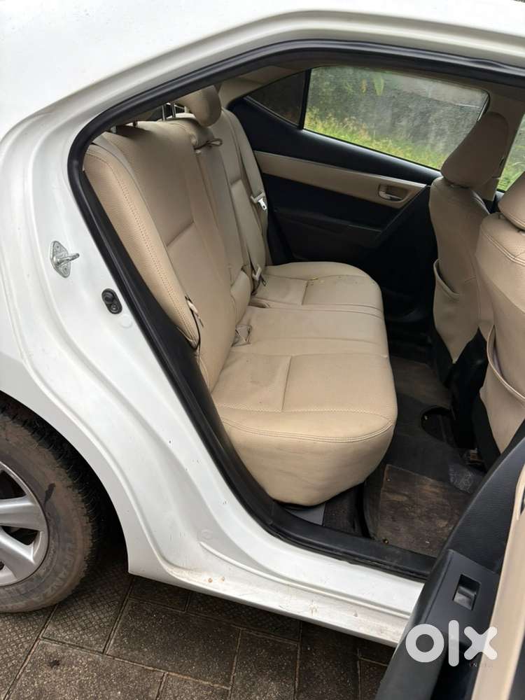 Toyota Corolla Altis 2016