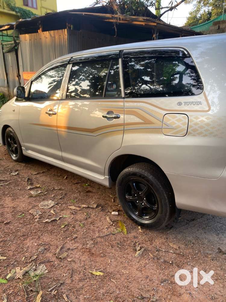 Toyota Innova Diesel 2012