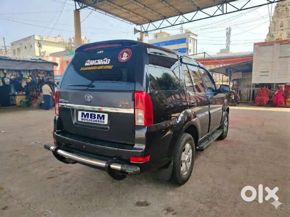 Tata Safari Storme 2015