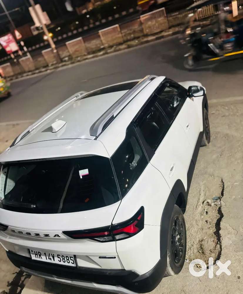 Maruti Brezza Zxi 2024