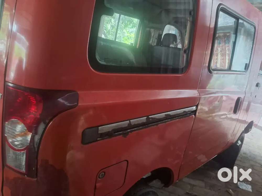 Mahindra Maxxmio Mini Van Vx