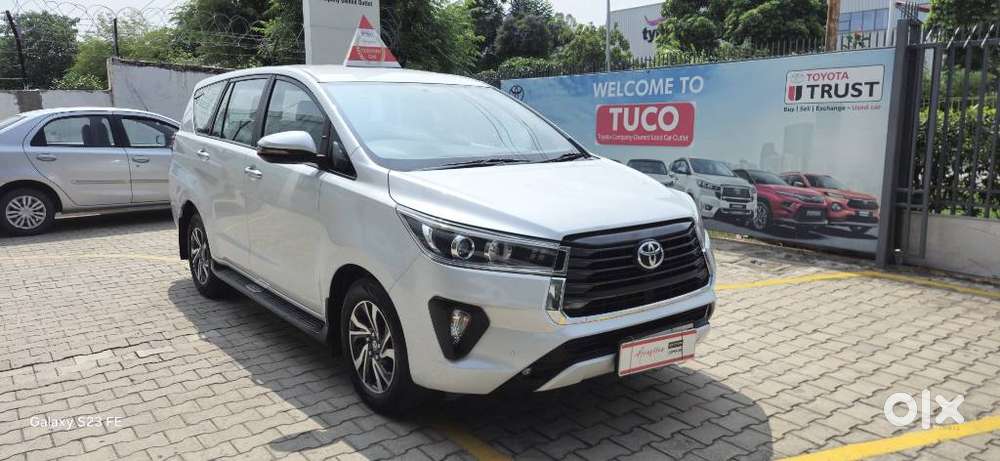 Toyota Innova Crysta 2.7 V, 2022, Petrol