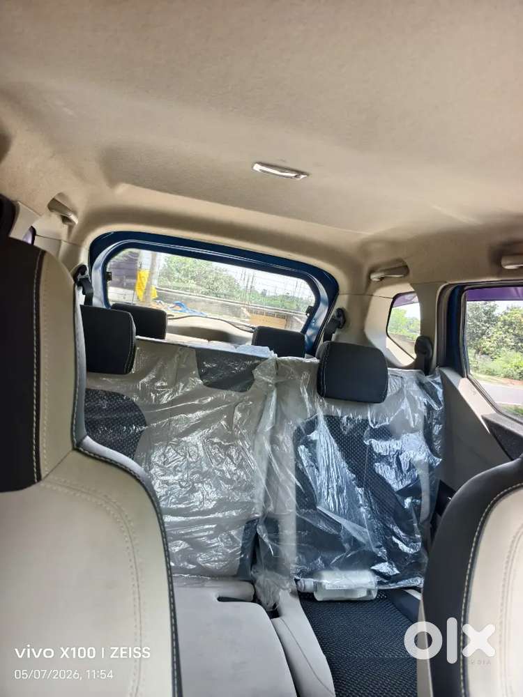 Renault Triber Gari Hai 7 Seater New Condition Mai Hai