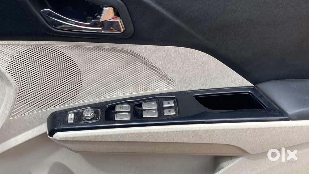 Mahindra Xuv300 W8, 2019, Petrol