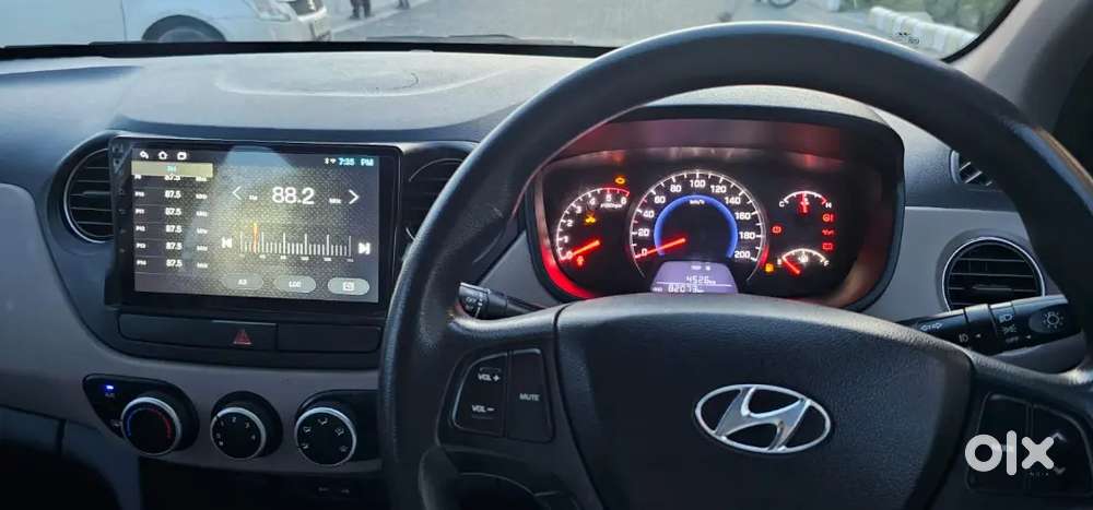 Hyundai Grand I10 Sportz 2015